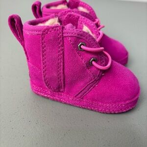 UGG Neumel Hot Pink Winter Snow Baby Infant Crib Boots Girls Size 0/1 Chukka